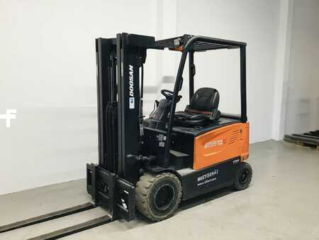 4-wiel elektrische heftrucks 2018 Doosan B25X-7 (1)