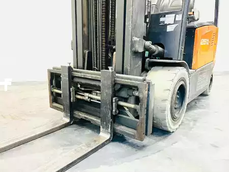 Elektro čtyřkolový VZV 2018  Doosan B25X-7 (7)