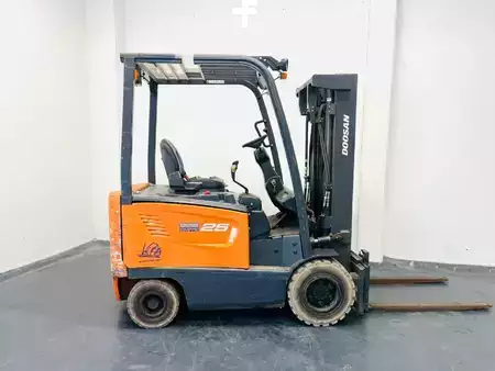 Elektro čtyřkolový VZV 2018  Doosan B25S-7 (5)