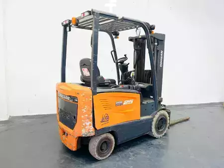 Elektro čtyřkolový VZV 2018  Doosan B25S-7 (6)