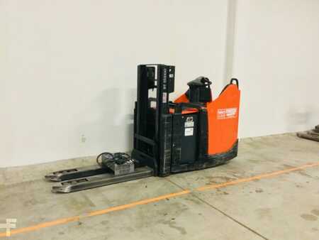 Stapelaars met staplatform 2016 BT SPE200D (1)