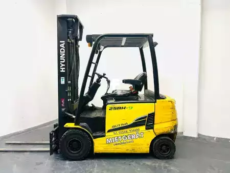 Elektro čtyřkolový VZV 2015 Hyundai 25BH-9 (2)