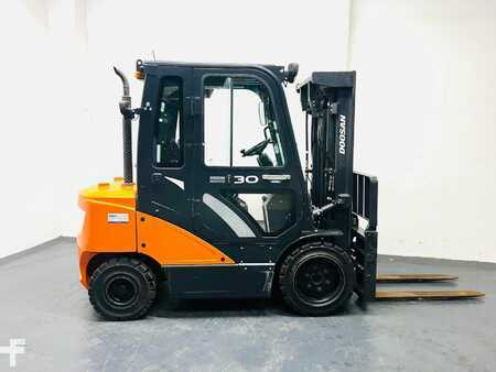Dieselstapler 2020  Doosan D30S-7 (5)
