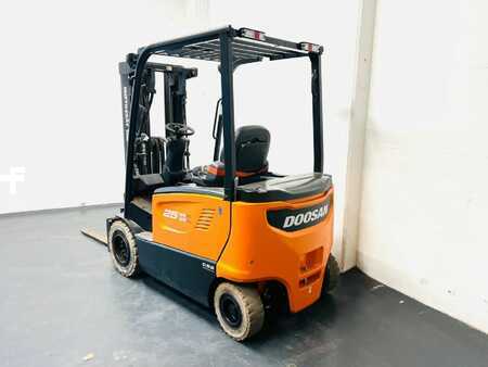 Elektro 4 Rad 2023  Doosan B25X-7 Plus (2)