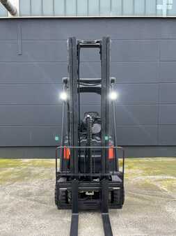 Treibgasstapler 2018 Linde H20T (1)