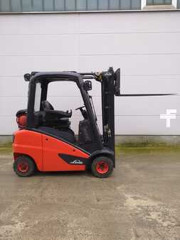 Treibgasstapler 2015 Linde H20T-01 (4)