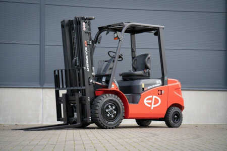 4-wiel elektrische heftrucks 2023  EP Equipment EFL353B (4)