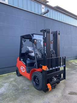 Elektro 4 Rad 2024 EP Equipment EFL253S (1)