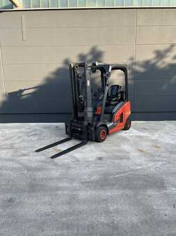 Treibgasstapler 2019  Linde H14T-01 (2)