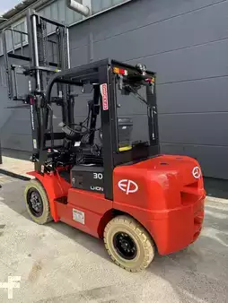 Elektro 4 Rad 2025  EP Equipment EFXZ301  Lithium Ionen (12)