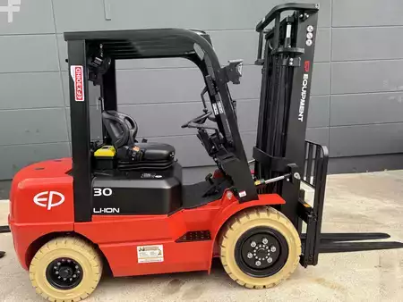 Elektro 4 Rad 2025  EP Equipment EFXZ301  Lithium Ionen (2)