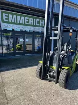 Dieseltrukki 2024  Clark S30D (10)