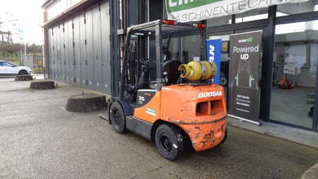 LPG VZV 2008  Doosan G35C-5 (2)