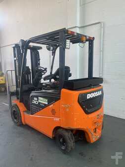 Sähkö - 4 pyör 2021  Doosan B 30 (6)