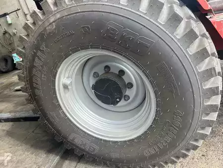 Geländestapler  Manitou M 30 (4)