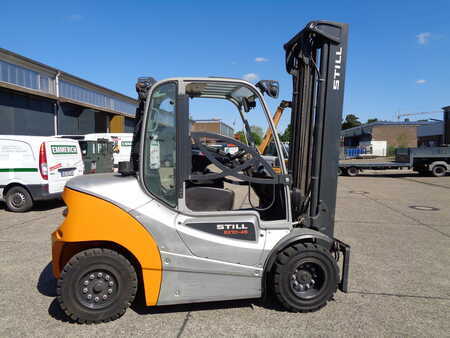 Chariots élévateurs diesel 2015 Still RX70-45 (2)