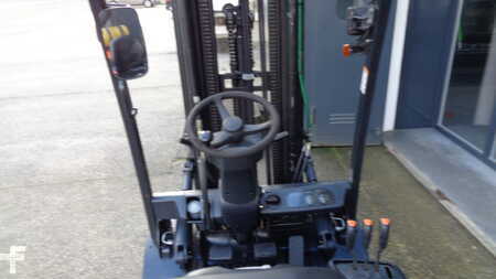 Chariots élévateurs GPL 2008 Doosan G35C-5 (4)