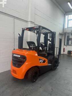 Dieselový VZV 2023  Doosan D30 S9 (7)