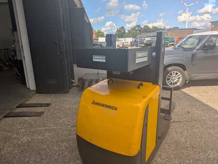 Prépateurs de commande horizontaux 2012 Jungheinrich EKS 110 (2)