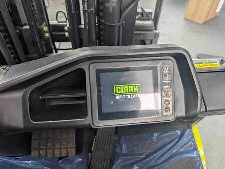 Chariots électriques à 4 roues 2023  Clark S25 (13)