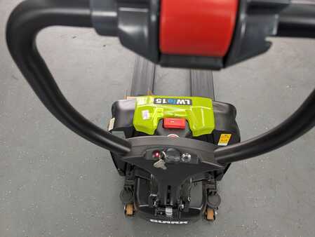 Transpalettes manuels 2023  Clark LWio15 (3)