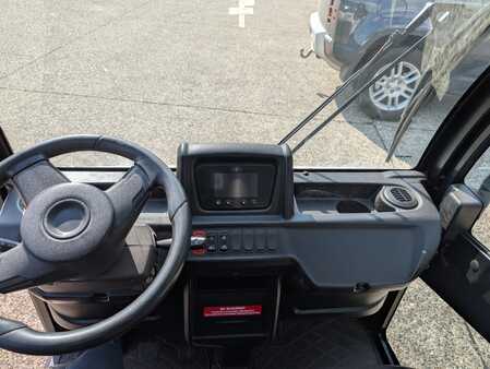 Camions à plate-forme éléctrique 2018  Goupil G4 (8)