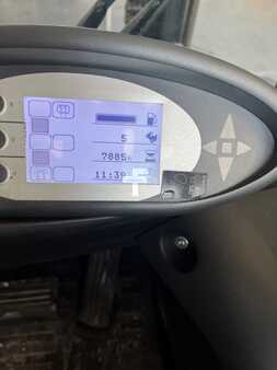 Chariots élévateurs diesel 2011  Still R 70 (14)