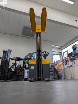 Gerbeurs 2012 Jungheinrich EMC 110 (2)