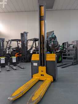 Gerbeurs 2012  Jungheinrich EMC 110 (5)