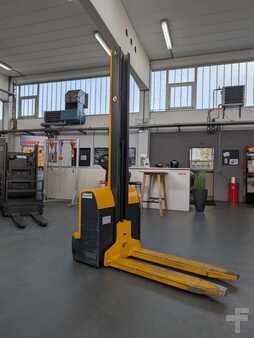 Gerbeurs 2012  Jungheinrich EMC 110 (8)