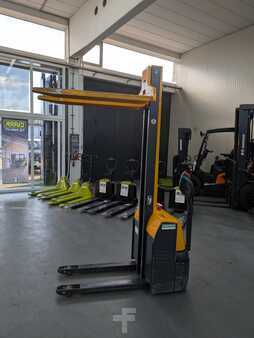 Gerbeurs 2012  Jungheinrich EMC 110 (1)