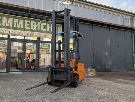 Chariots électriques à 3 roues 2002  Still R50-15 (6)