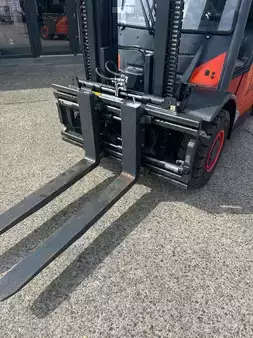 Dieselový VZV 2020  Linde H40D-02 (2)