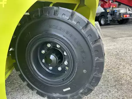 Konténerszállítók 2026  Clark L30XE (10)