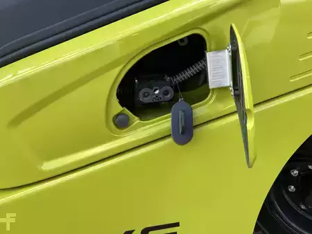 Konténerszállítók 2026  Clark L30XE (2)