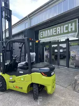 Konténerszállítók 2026  Clark L30XE (6)