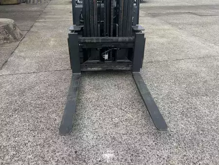 Gas truck 2008  Doosan G35C-5 (12)