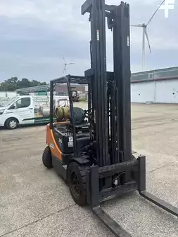 Gas truck 2008  Doosan G35C-5 (3)