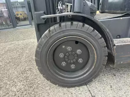 Gas truck 2008  Doosan G35C-5 (8)