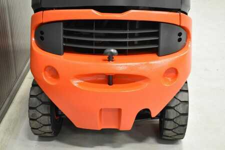 Diesel Forklifts 2014  Linde H18D (2) 