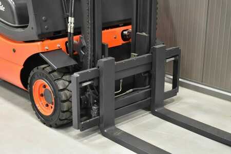 Diesel Forklifts 2014  Linde H18D (4) 