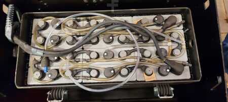 BT LPE 220 // 2.603 Std. / 2.2 T Tragkraft / sehr guter Zustand