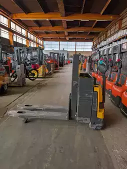 Ledstaplare gå 2011  Jungheinrich EJD K18 (4)