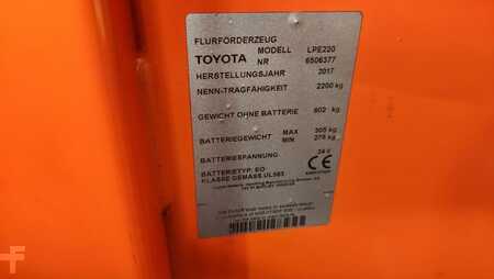 Niederhubwagen 2017  BT LPE 220 // Elektro // 3233 Betriebsstunden //   (7)