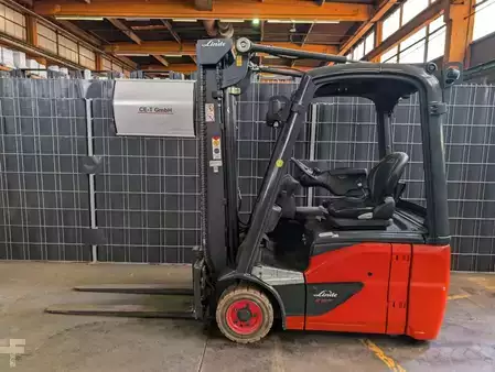Elektro 3 Rad 2016  Linde E15-02 // Halbkabine // Batterie 2016 // HH. 3000mm (1)