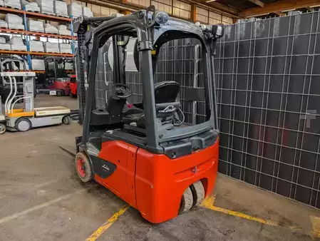 Elektro 3 Rad 2016  Linde E15-02 // Halbkabine // Batterie 2016 // HH. 3000mm (3)