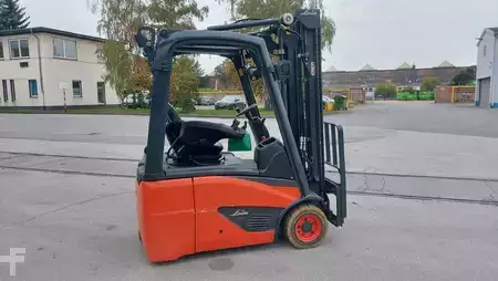 Elektro 3 Rad 2016  Linde E15-02 // Halbkabine // Batterie 2016 // HH. 3000mm (4)