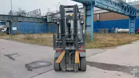 Treibgasstapler 2018  Linde H25T-02 // Triplex // Hubhöhe 5,51m // Seitenschieber (5)