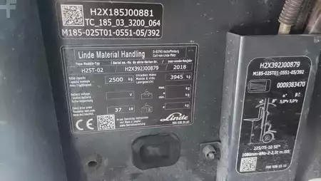 Treibgasstapler 2018  Linde H25T-02 // Triplex // Hubhöhe 5,51m // Seitenschieber (8)