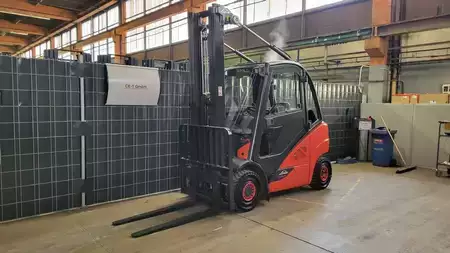Treibgasstapler 2017  Linde H25T-02 // Triplex //  6460mm HH (2)